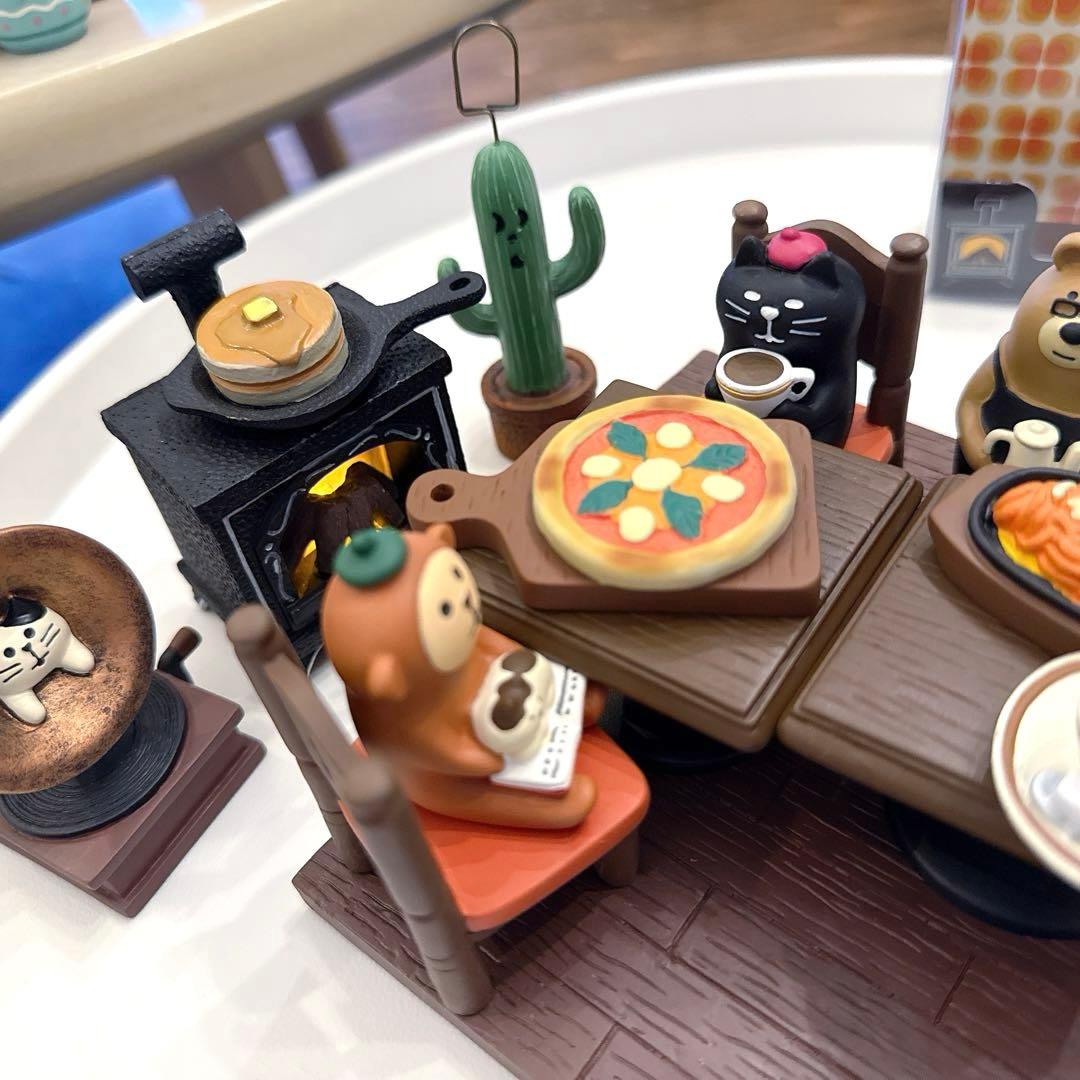 デコレ　コンコンブル　純喫茶　コンブル　喫茶店看板　サボテン　ねこ蓄音機　他