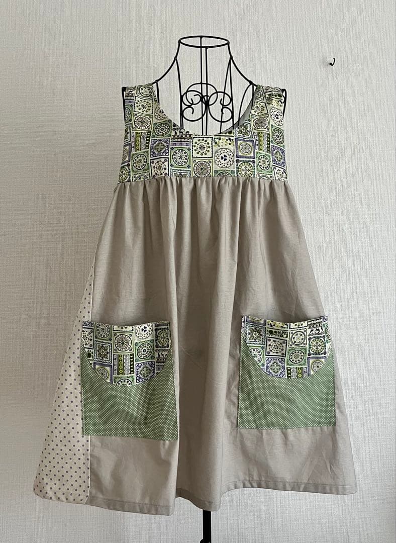 salsa 保育士エプロン　エプロン　ハンドメイド