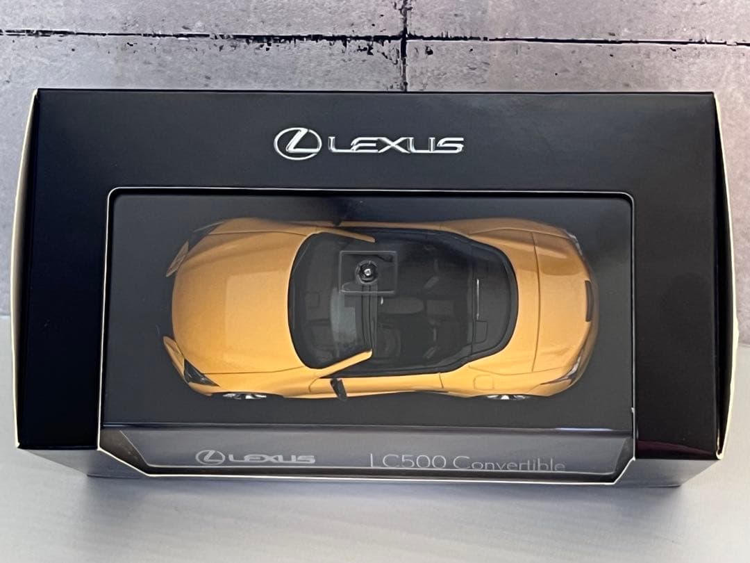 Lexus LC500 Convertible ミニカー左ハンドル非売品