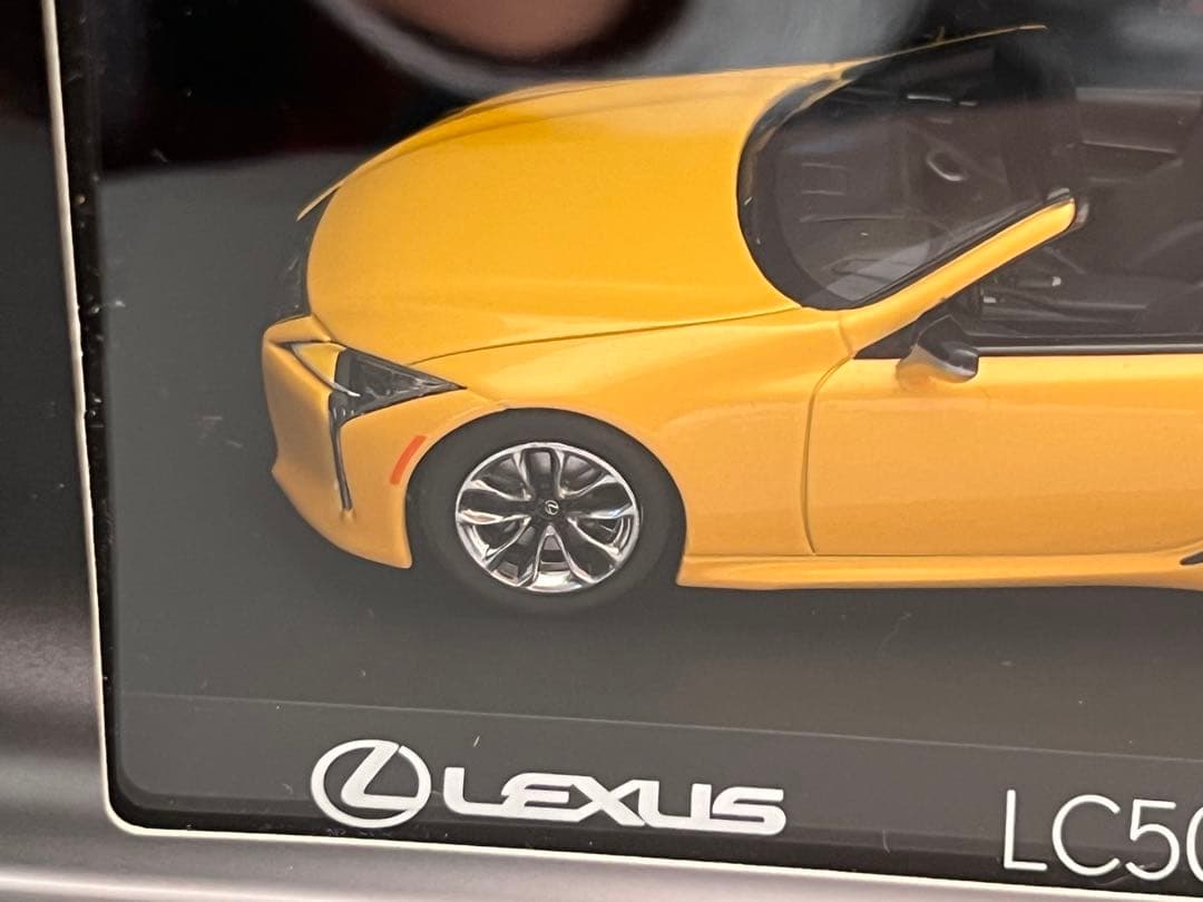 Lexus LC500 Convertible ミニカー左ハンドル非売品