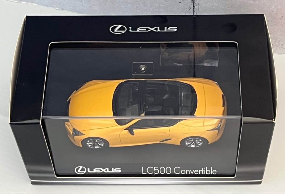 Lexus LC500 Convertible ミニカー左ハンドル非売品