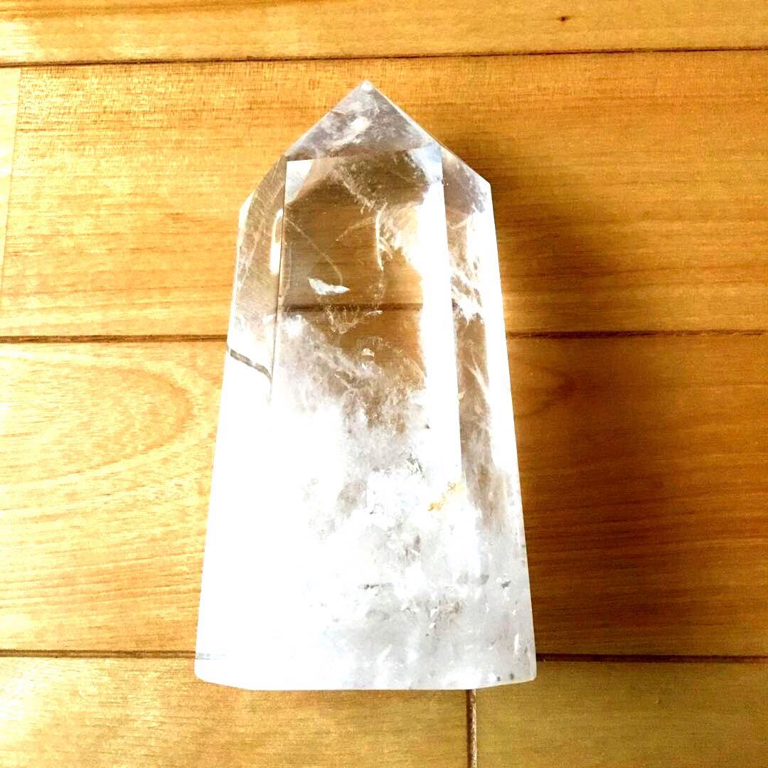 天然水晶　大きめ水晶ポイント750g ブラジル産天然石　パワーストーン　置物