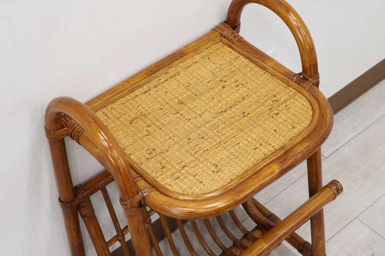 軽量ラタン テーブル付きマガジンラック 壁付 手作り サイドテーブル 軽い