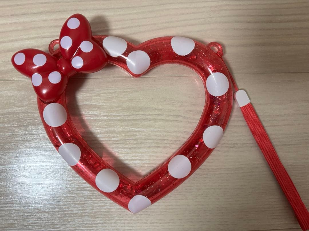 ミニーのパルパルーザ スマートフォンアクセサリーストラップとハート