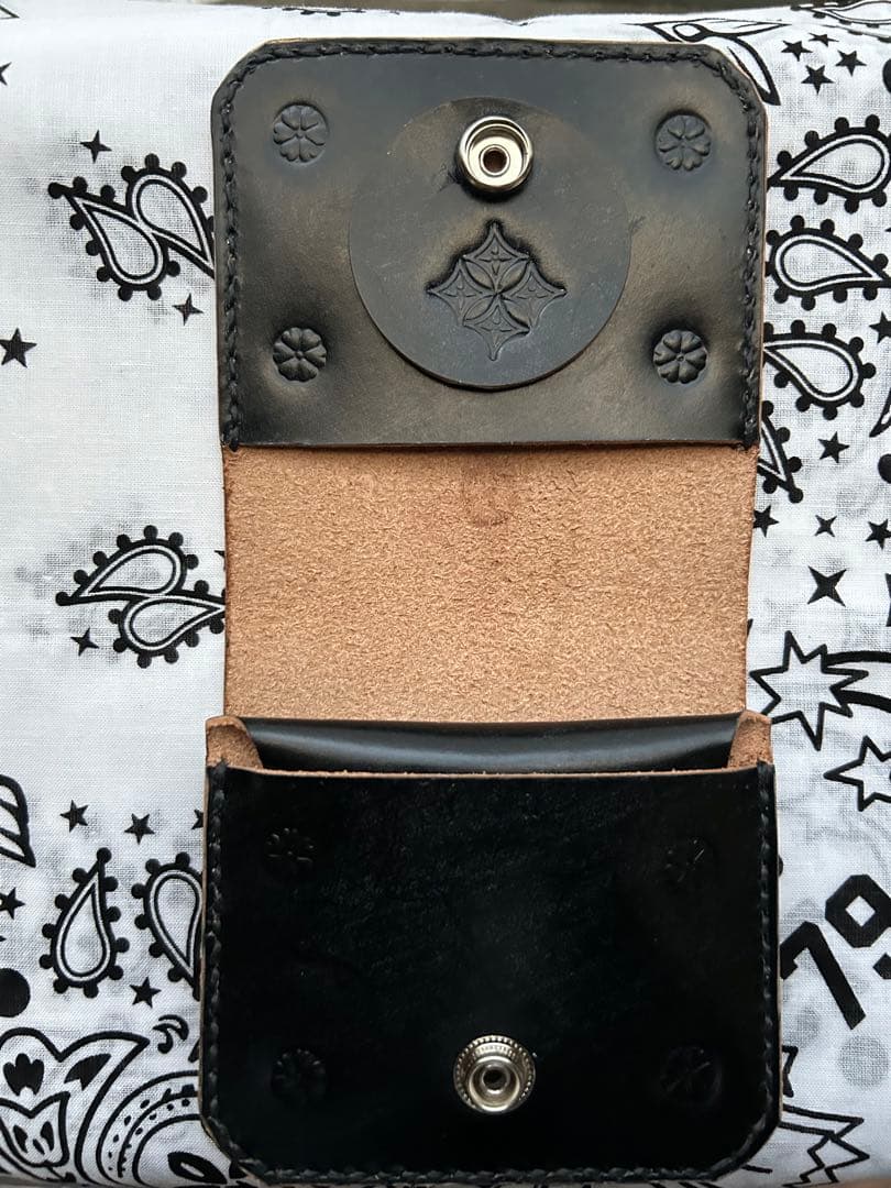 クロス　ブライドルレザー　ラッキージョン　ウルフズヘッド　HTC レッドムーン