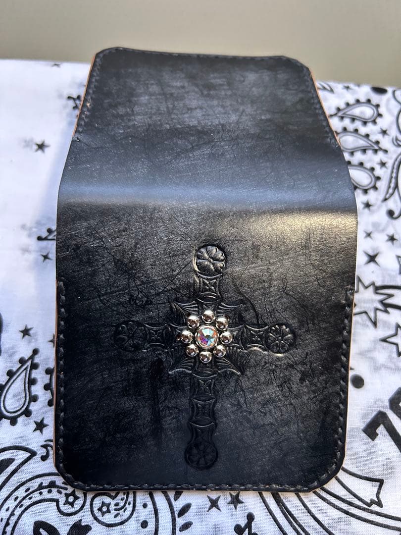 クロス　ブライドルレザー　ラッキージョン　ウルフズヘッド　HTC レッドムーン