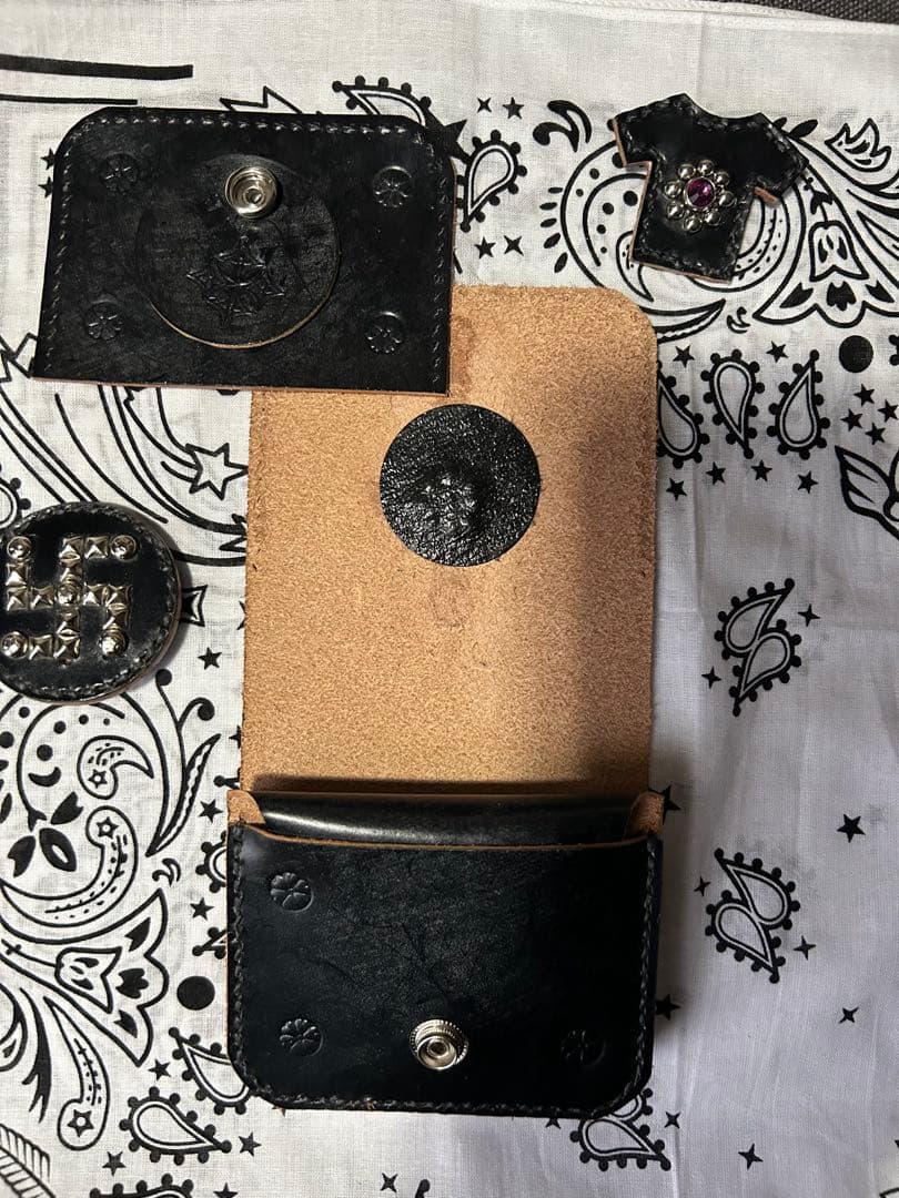 クロス　ブライドルレザー　ラッキージョン　ウルフズヘッド　HTC レッドムーン