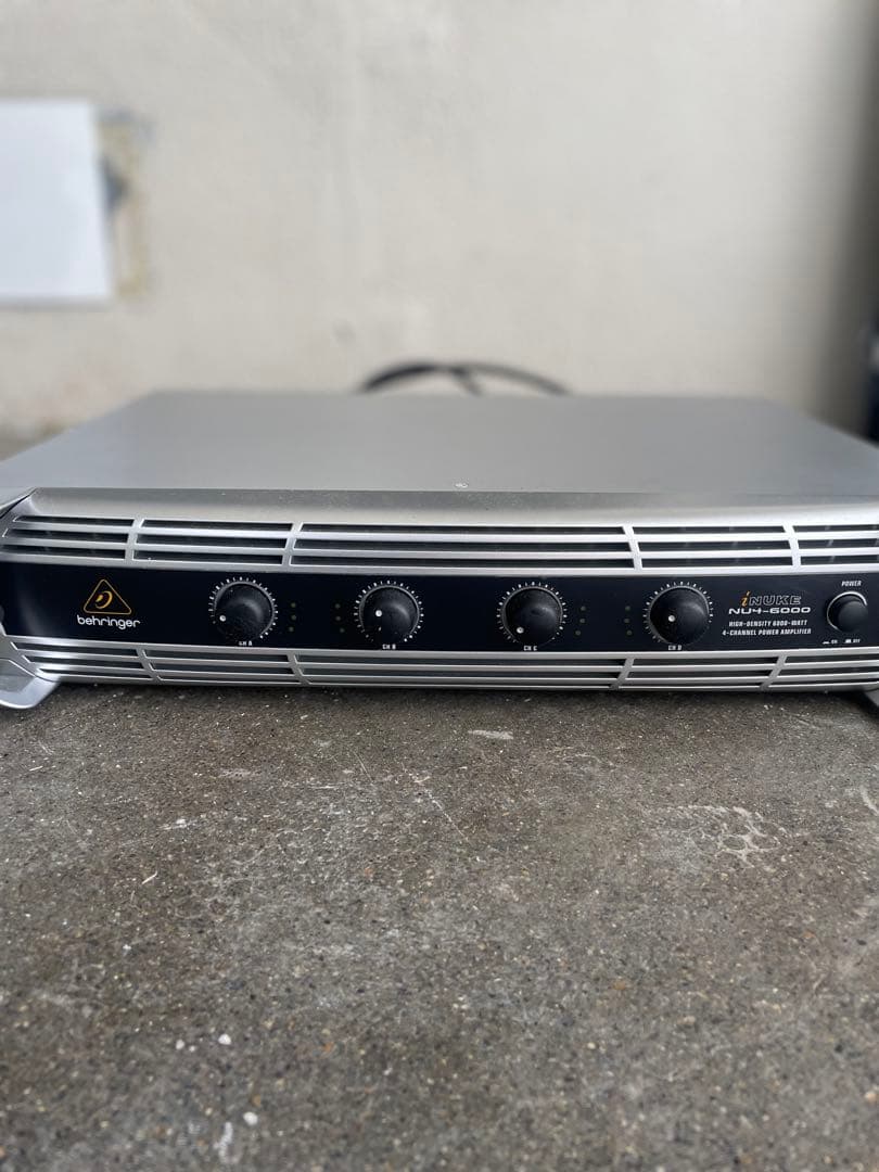 Behringer パワーアンプ iNUKE NU1000