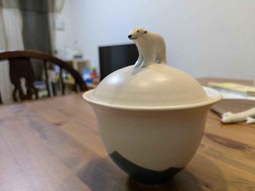 小堤晶子　ホッキョクグマ付き陶器ボウル