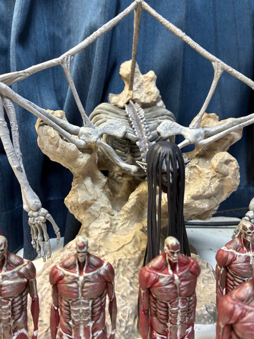 ウ*リ様 終尾の巨人　フィギュア　MEGAIMPACT 地鳴らしフィギュア　セッ