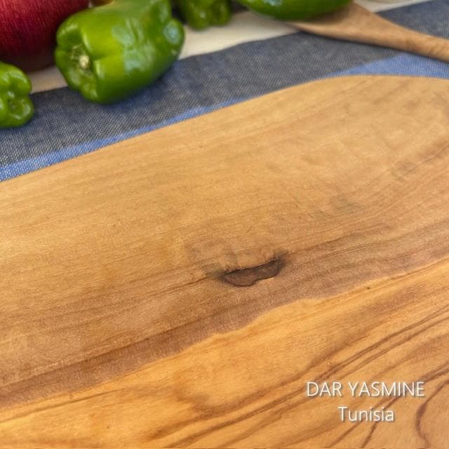 オリーブの木　カッティングボード　穴あきフリー　1点を見つめて　約43.5cm