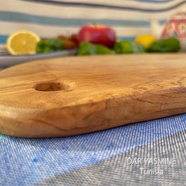 オリーブの木　カッティングボード　穴あきフリー　1点を見つめて　約43.5cm