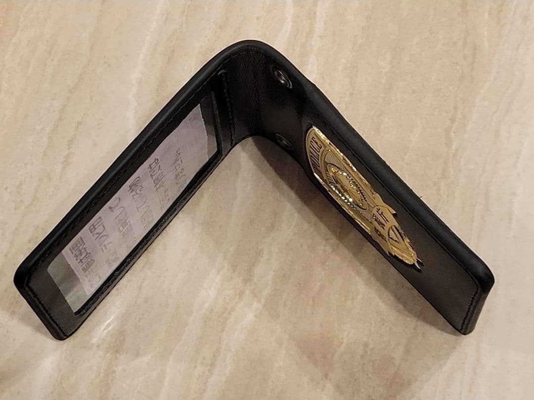 早めに【値下げ不可】警察　手帳　撮影用　レプリカ　紐付き