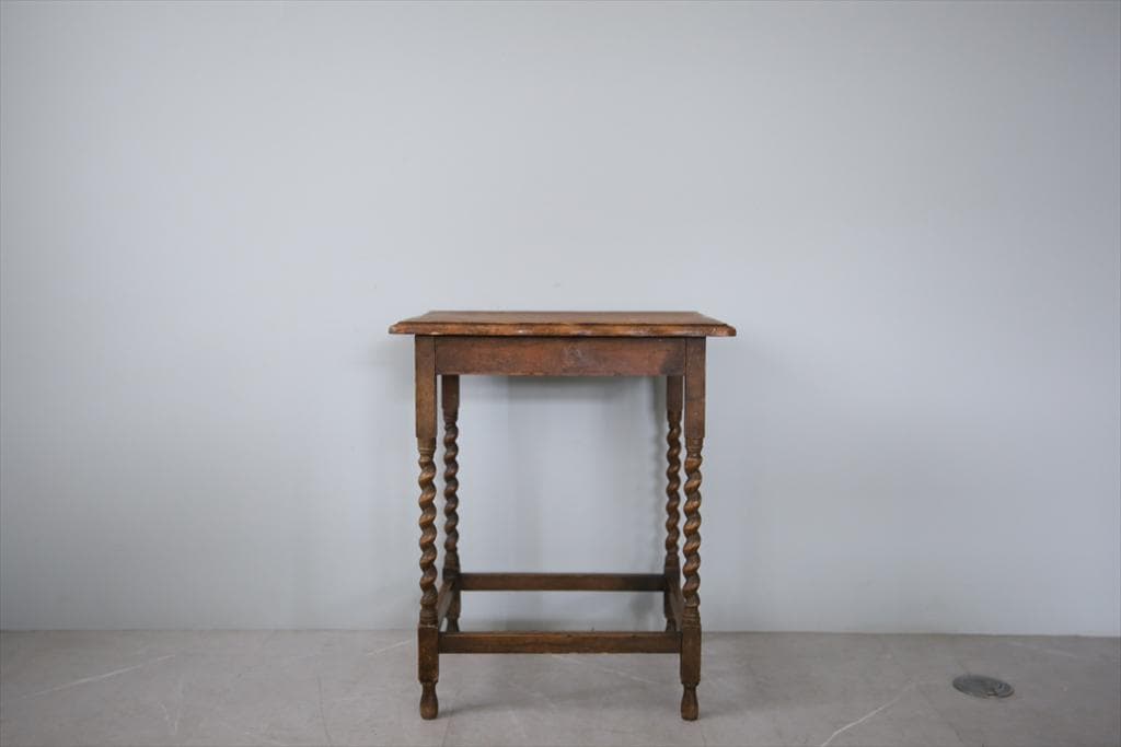 英国アンティーク木製サイドテーブル/オケージョナル机/飾り棚/花台(91-16)