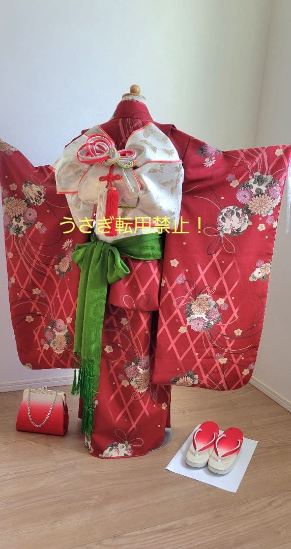 《 レトロ感ある落ち着いた色柄！》七五三　7歳 大正ロマン風 赤い着物フルセット