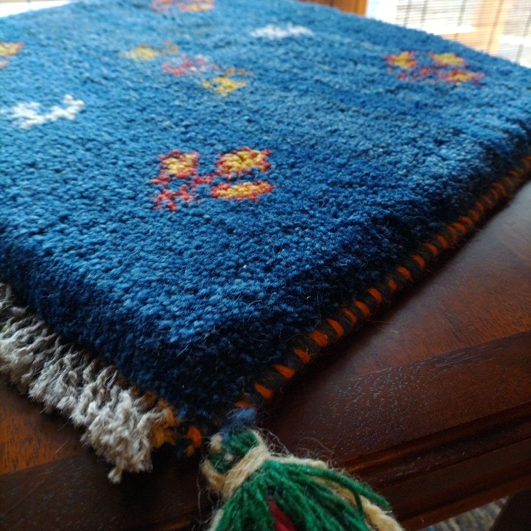 座布団ギャッベ 手紬ぎ お使い 草木染 イラン シラーズ チェアマット