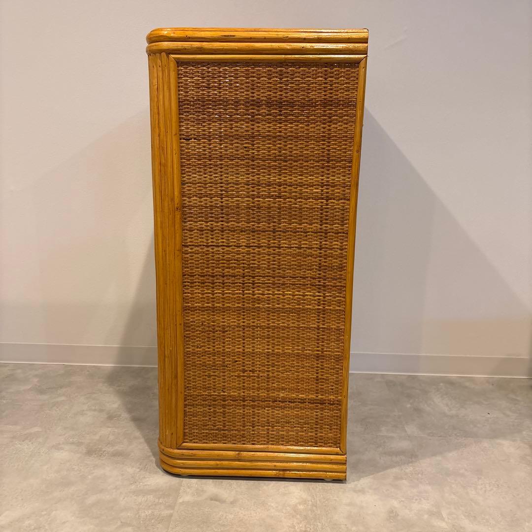 ラタン　ガラス扉付き　チェスト　ラック　収納棚