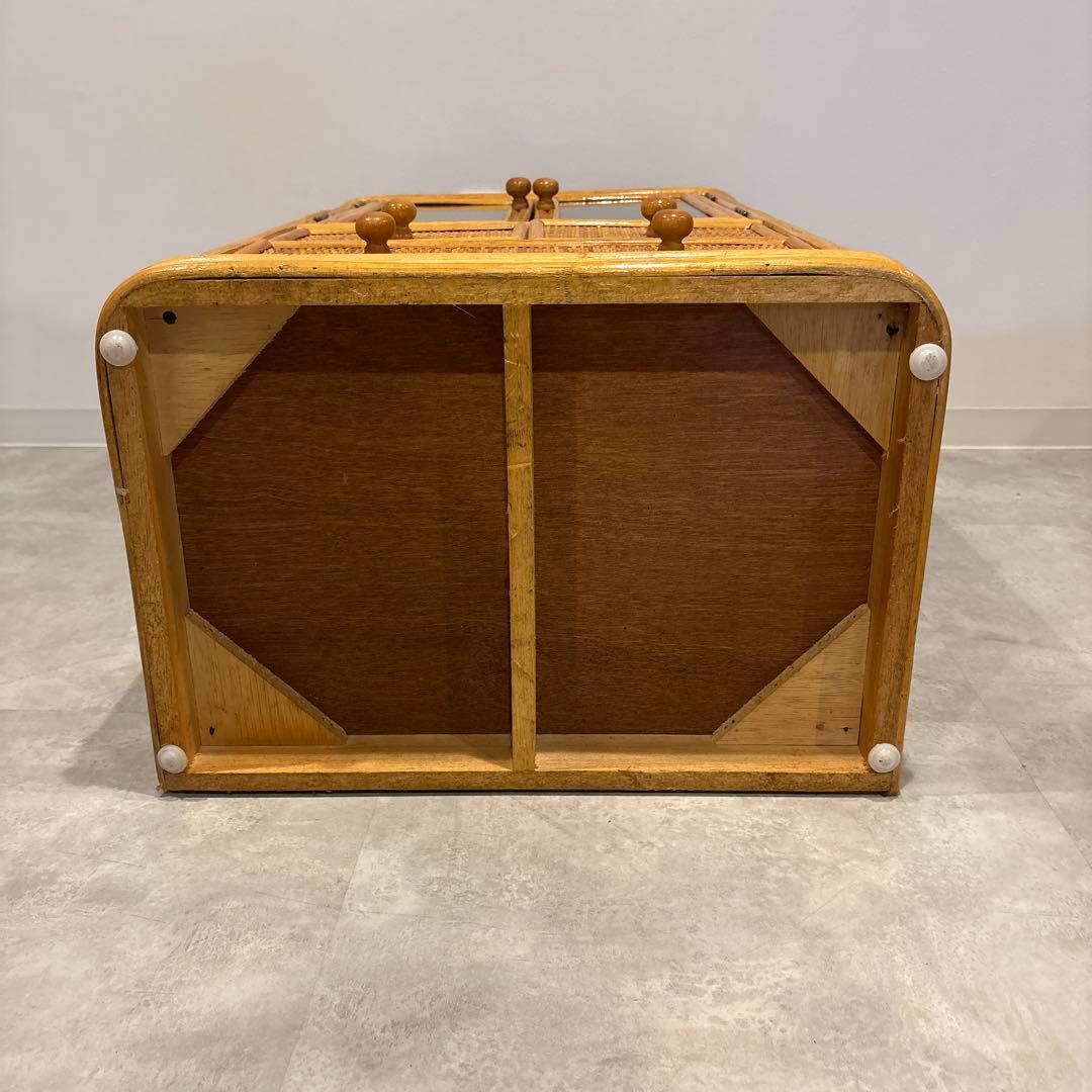 ラタン　ガラス扉付き　チェスト　ラック　収納棚