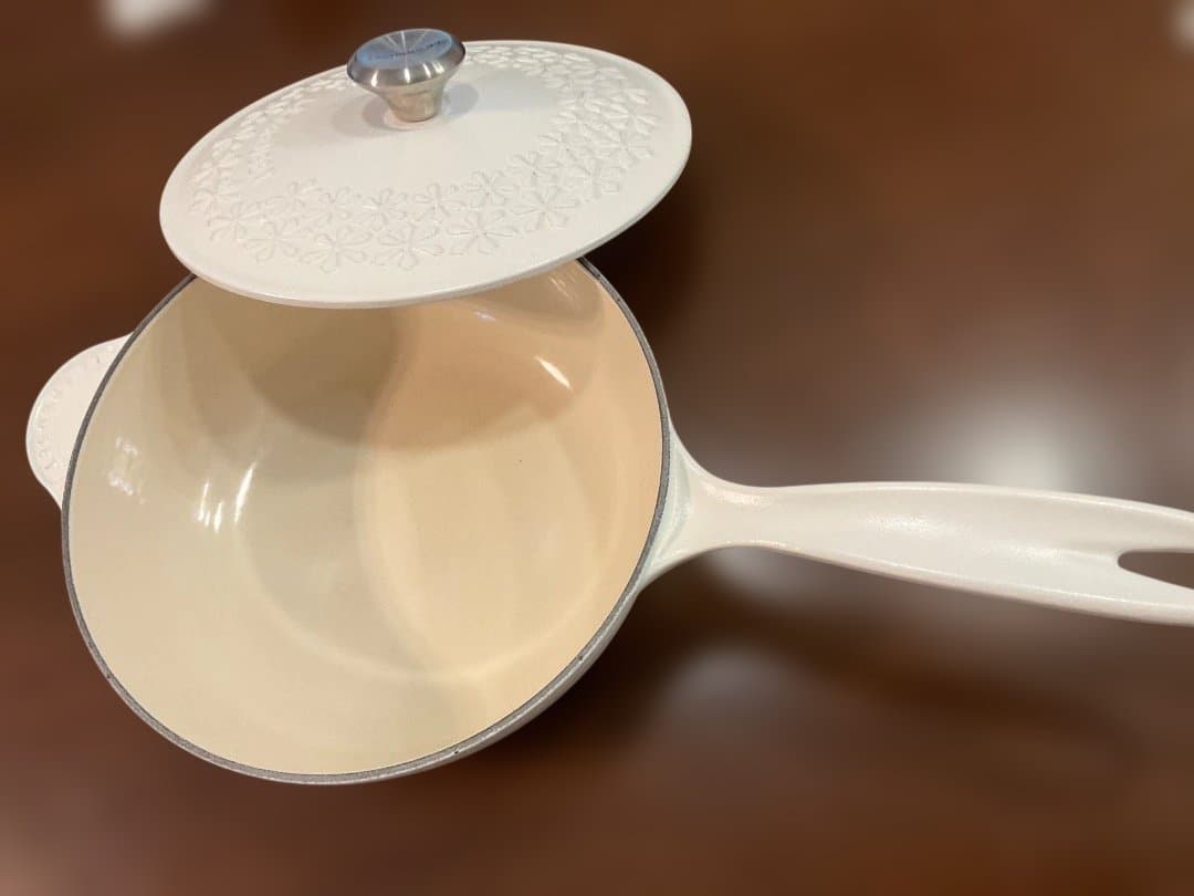 ル・クルーゼ　フラワーレリーフ　ソーシエ　片手鍋