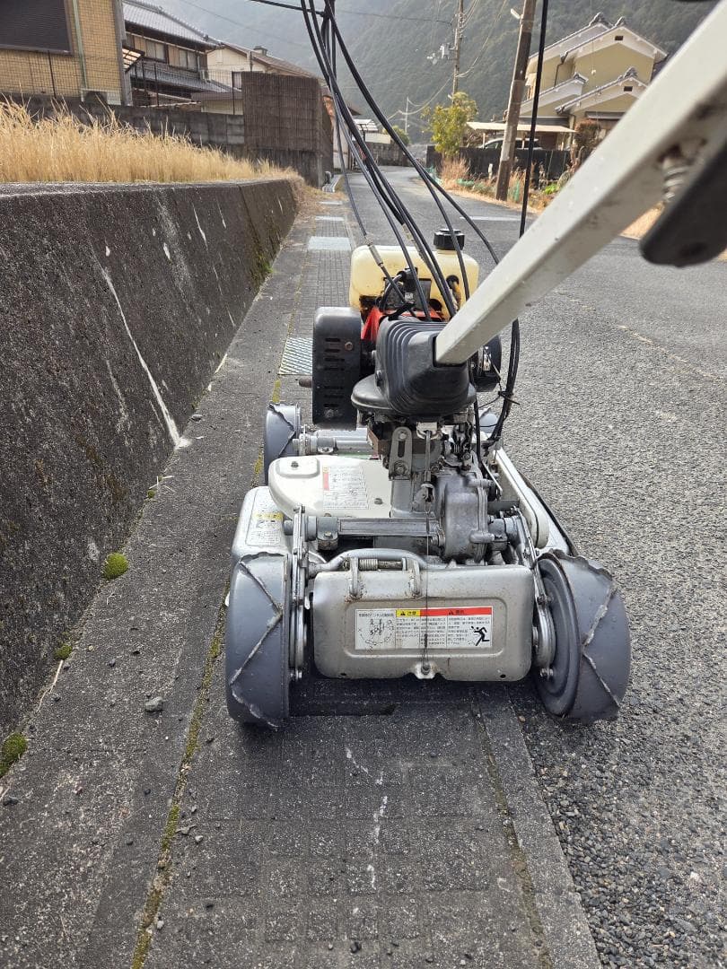 スパイダーモア SP850 自走式草刈機　斜面刈機　エンジン始動確認