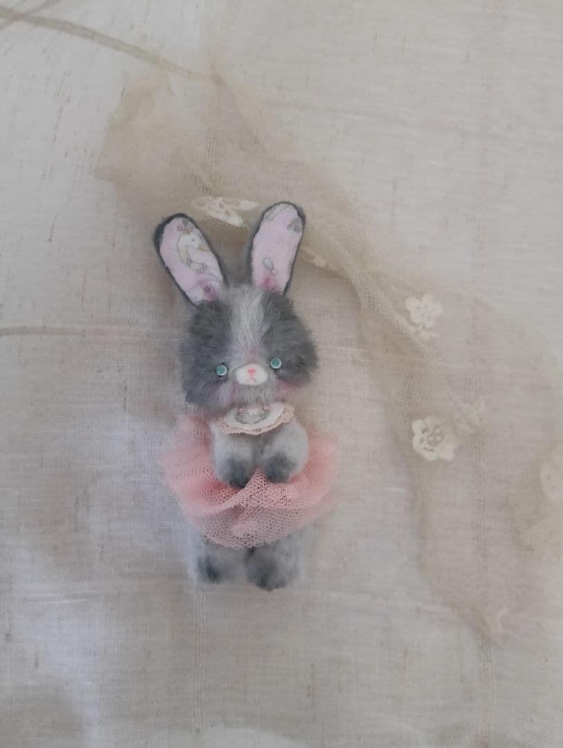 人気作家様　ミニチュアぬいぐるみ　うさぎウサギ　テディベア　ハンドメイド