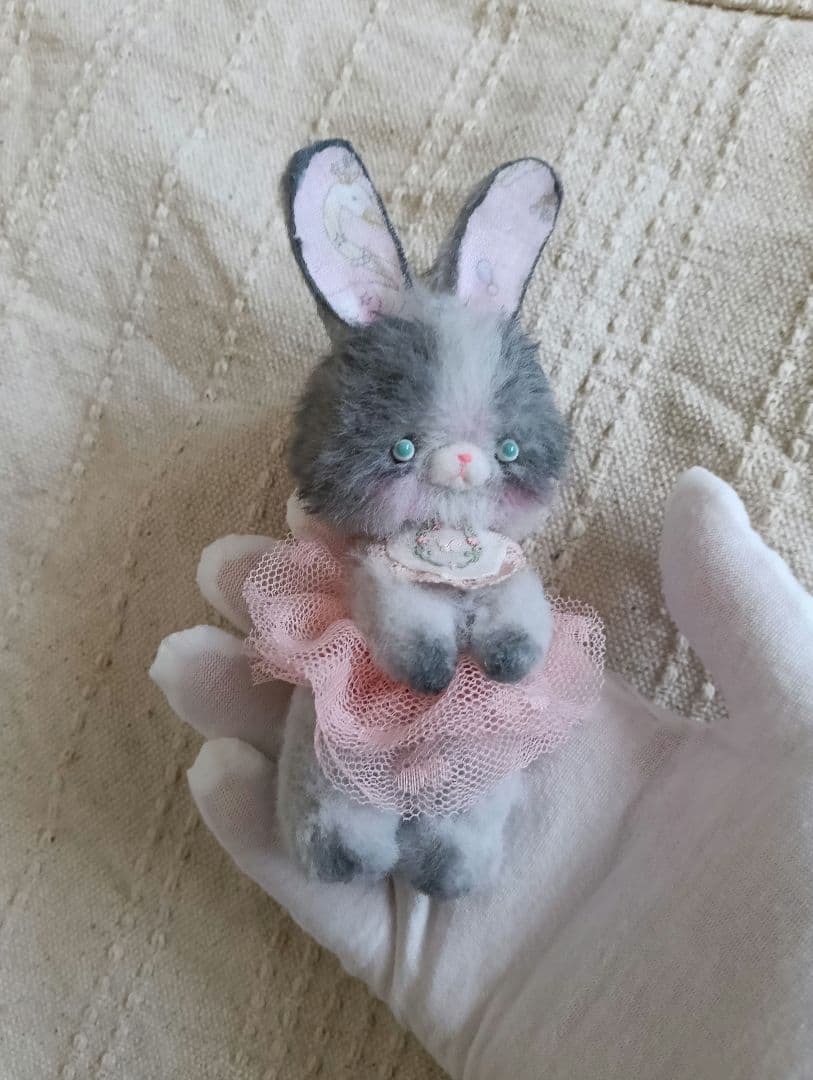 人気作家様　ミニチュアぬいぐるみ　うさぎウサギ　テディベア　ハンドメイド