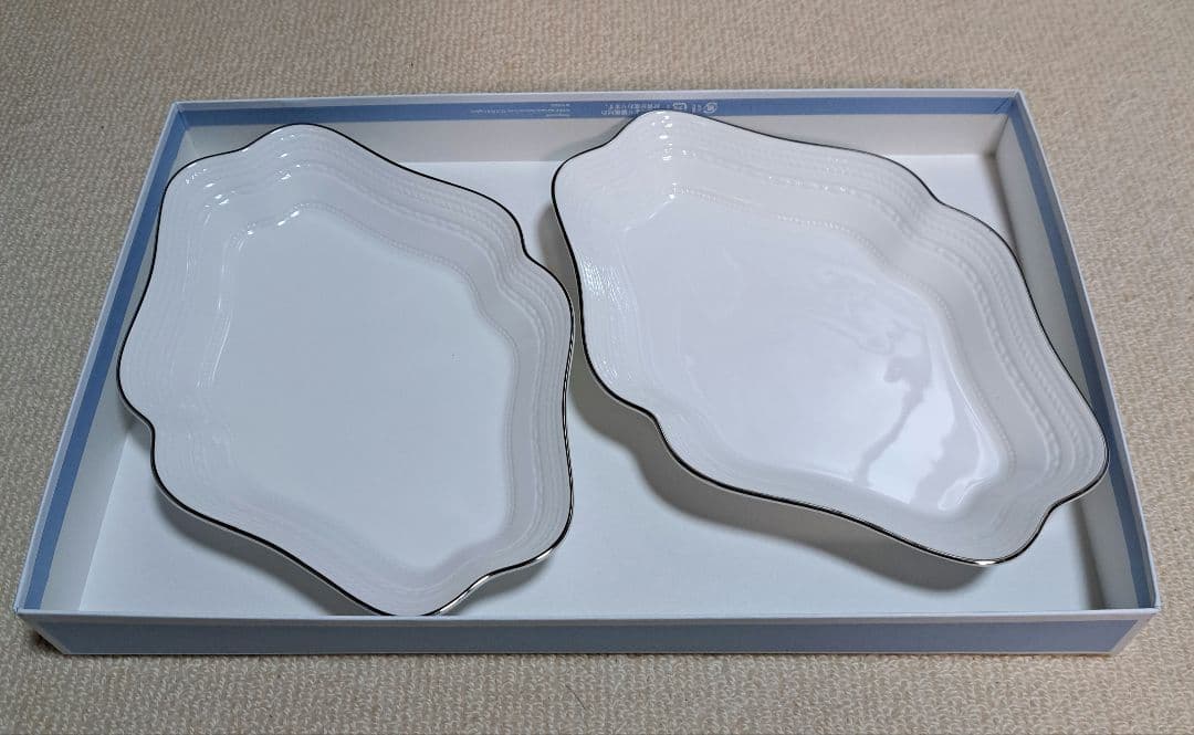 ウェッジウッド インタグリオマグカップ プラチナダイヤディッシュペアセット