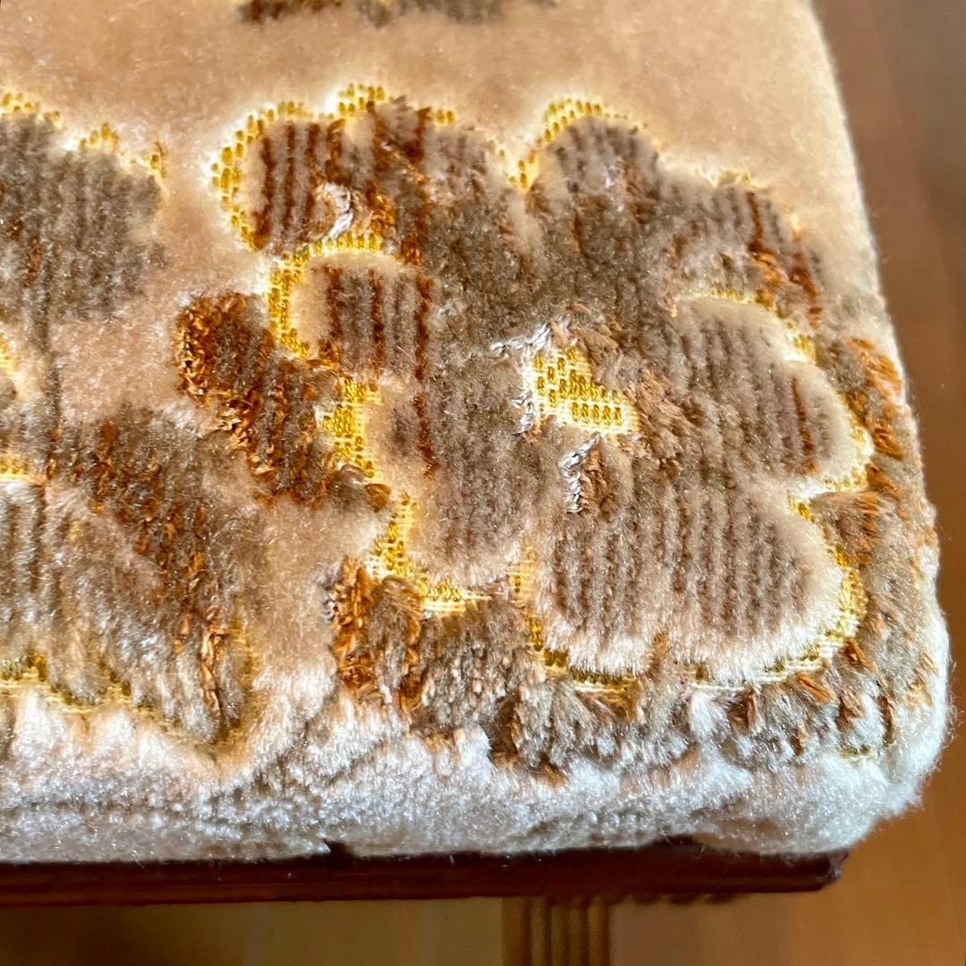 クラシカル 金華山張りスツール