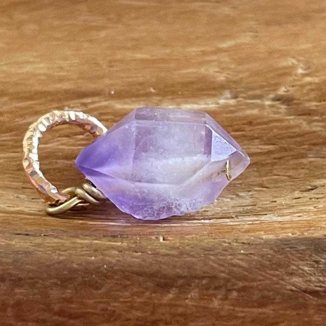 810 天然石　ラベンダーアメジスト　原石　ネックレス　チャーム