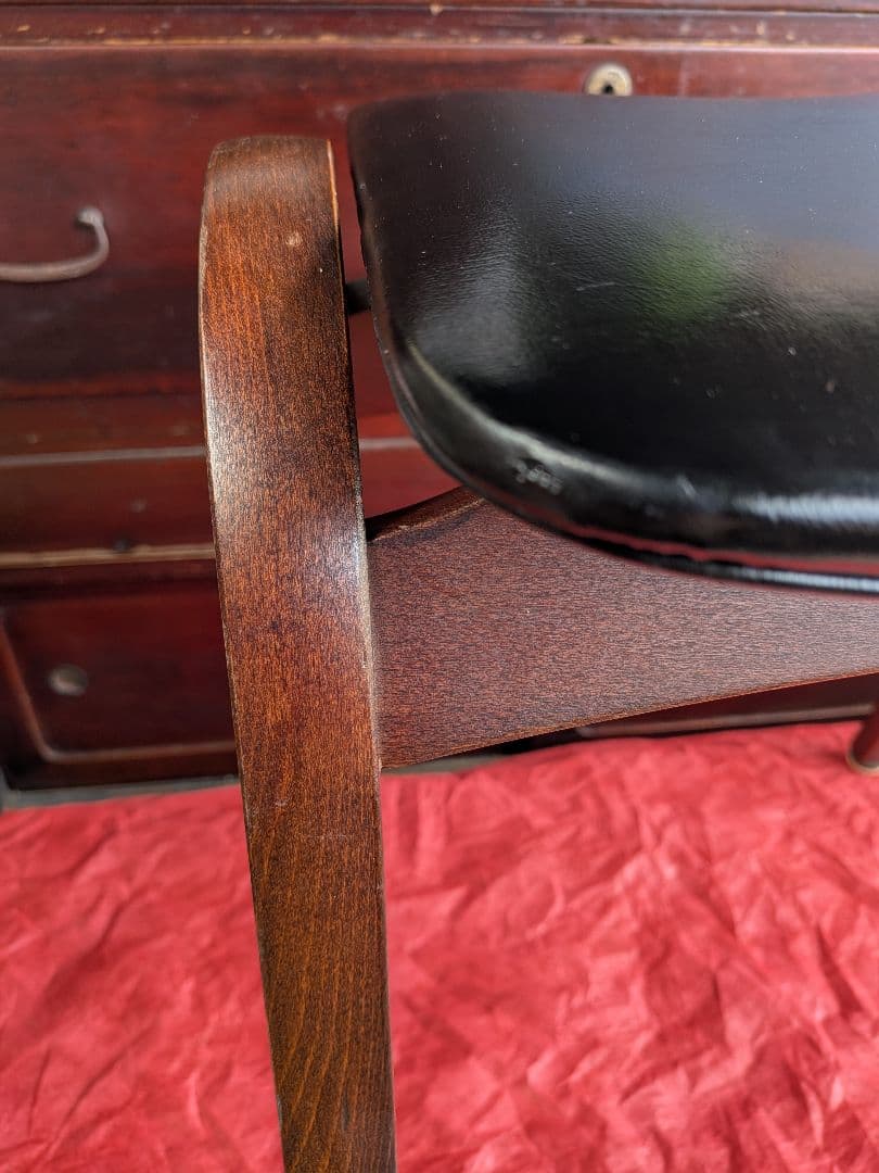 秋田木工　剣持勇　スタッキングチェア　アンティーク家具　黒