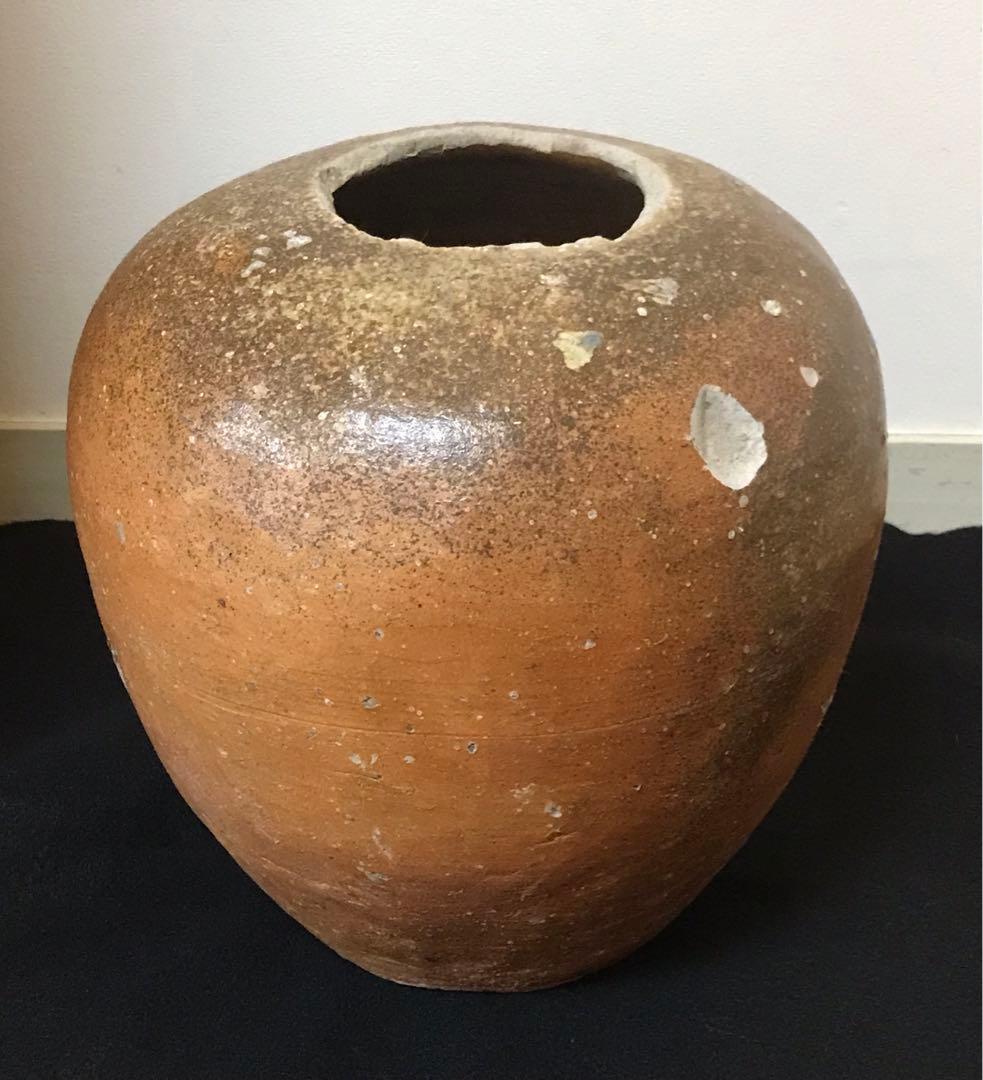 古信楽壺　室町末〜桃山