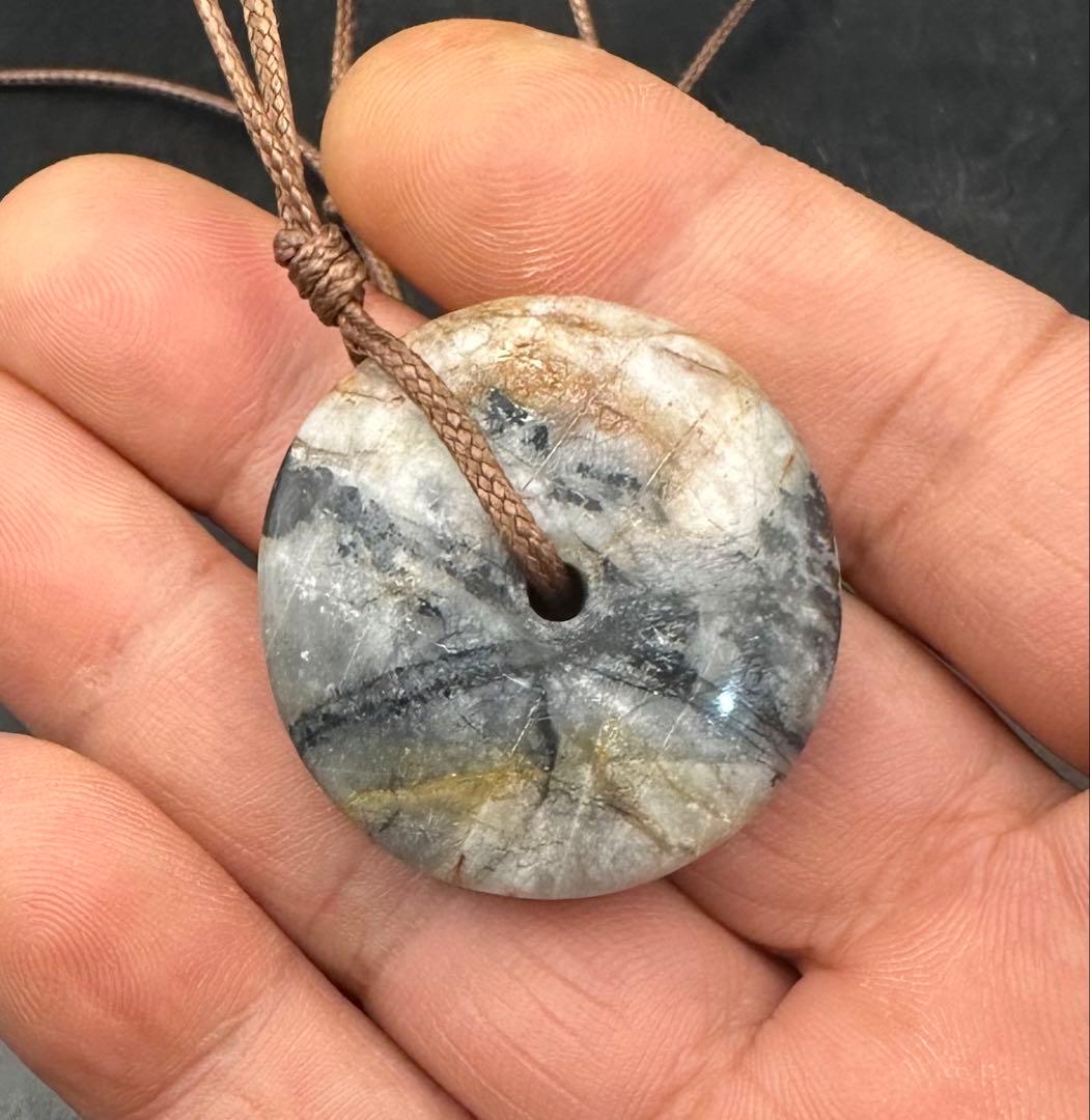 2026.1.18 冬意梅林　新潟産石英岩玉璧