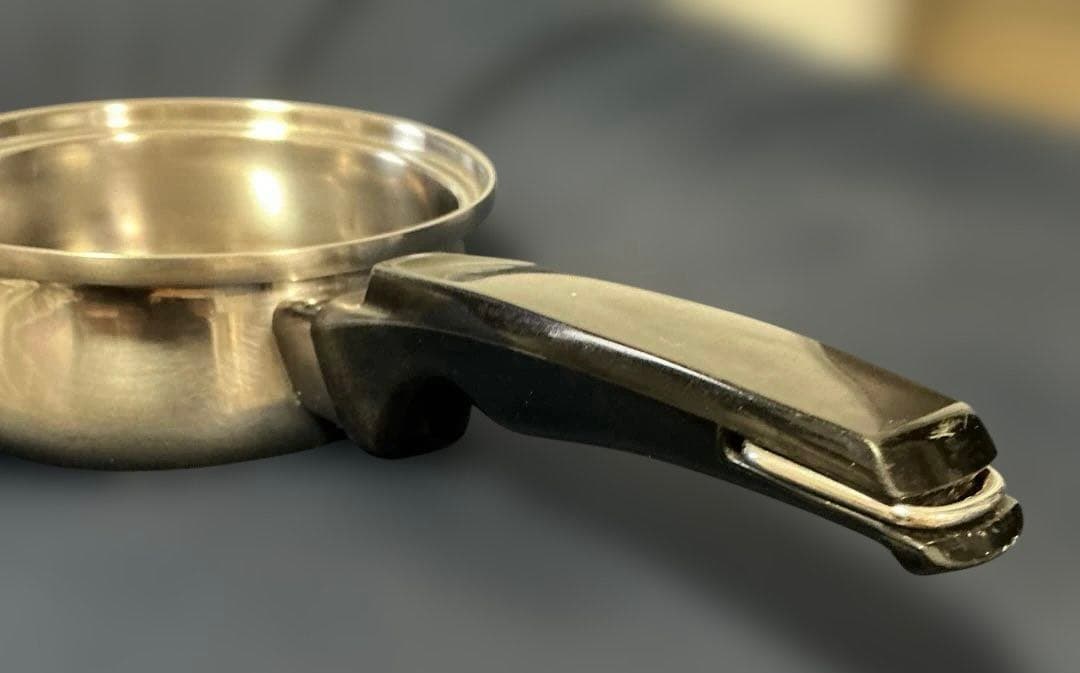 ロイヤルクイーン  Queen 1コート鍋　蓋なし