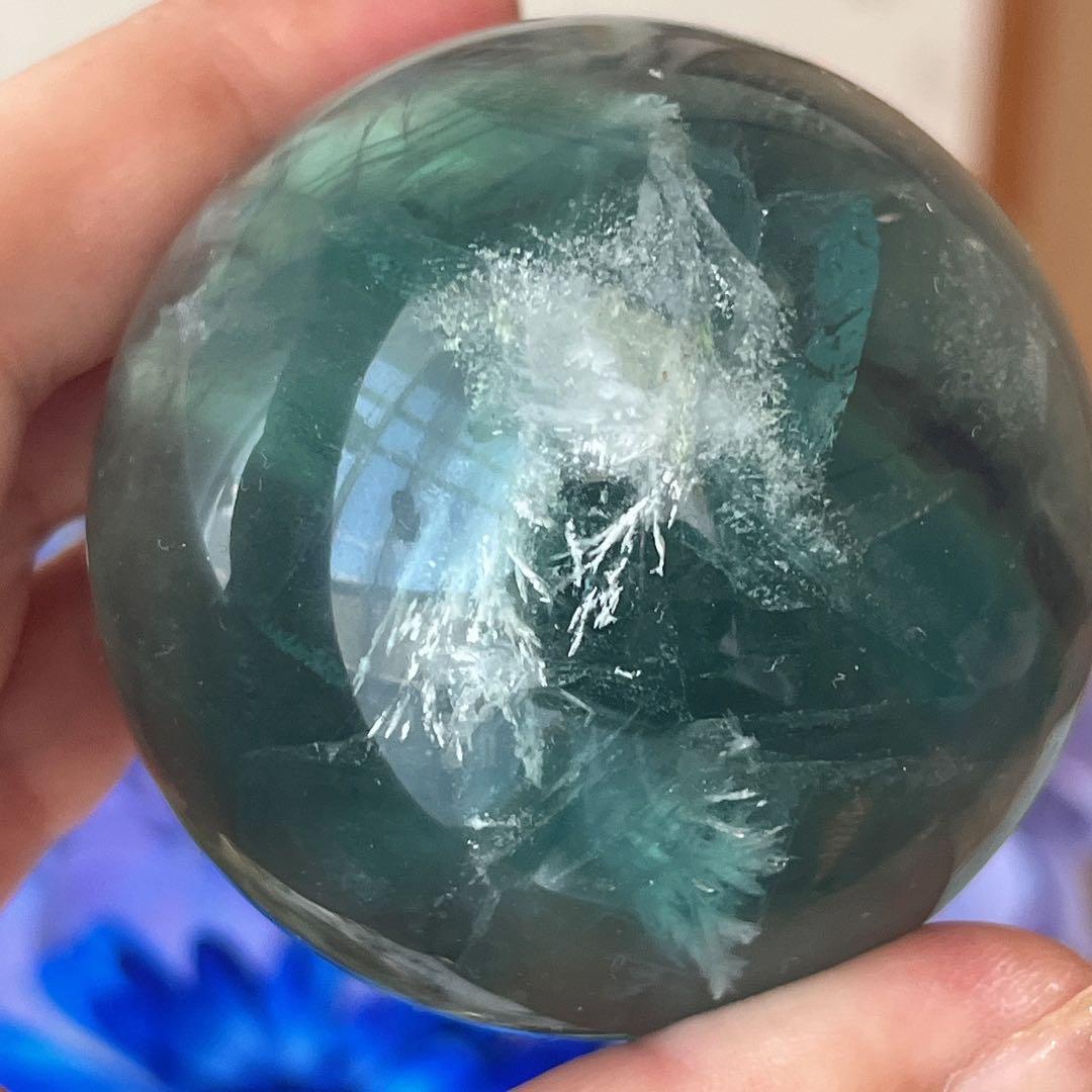 SALE❣️エンジェルフェザーフローライト スフィア 約6cm - メルカリ