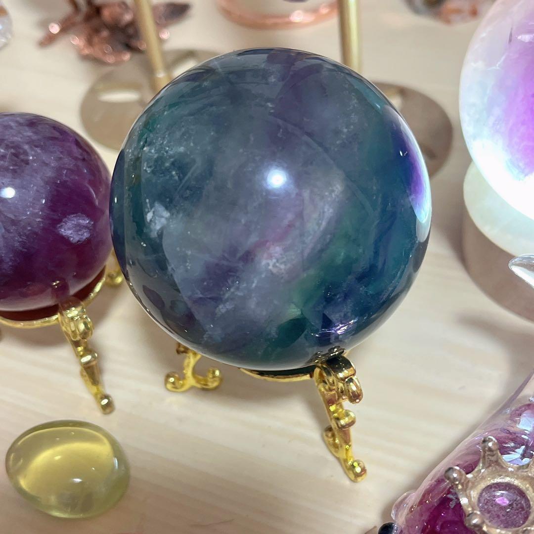 SALE❣️エンジェルフェザーフローライト スフィア 約6cm - メルカリ