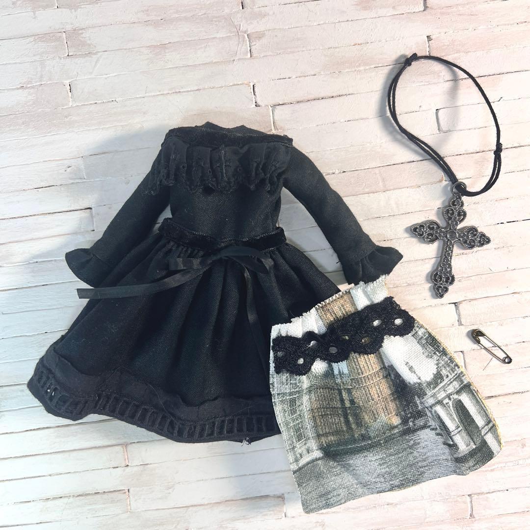 ♡ ブライス　アウトフィット　ワンピース　十字架