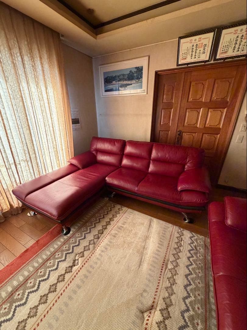 レザー赤ソファ モダンデザイン
