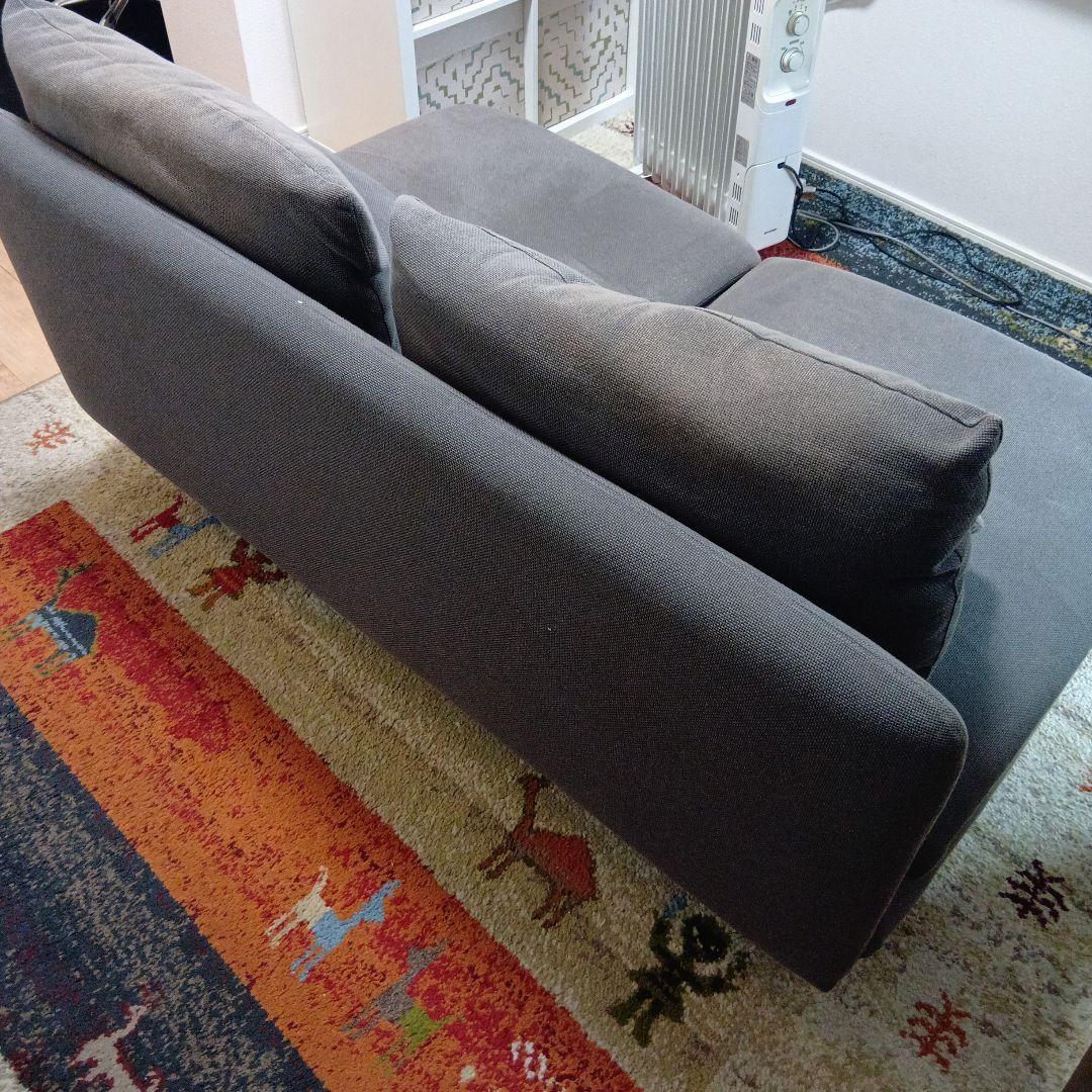 【引取限定】SÖDERHAMN グレー 2人掛けソファ モダンデザインです。