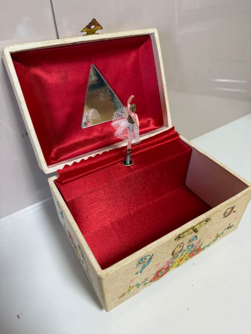 昭和レトロ FUJI 赤とんぼ バレリーナ回転オルゴール宝石箱 少女柄　当時物