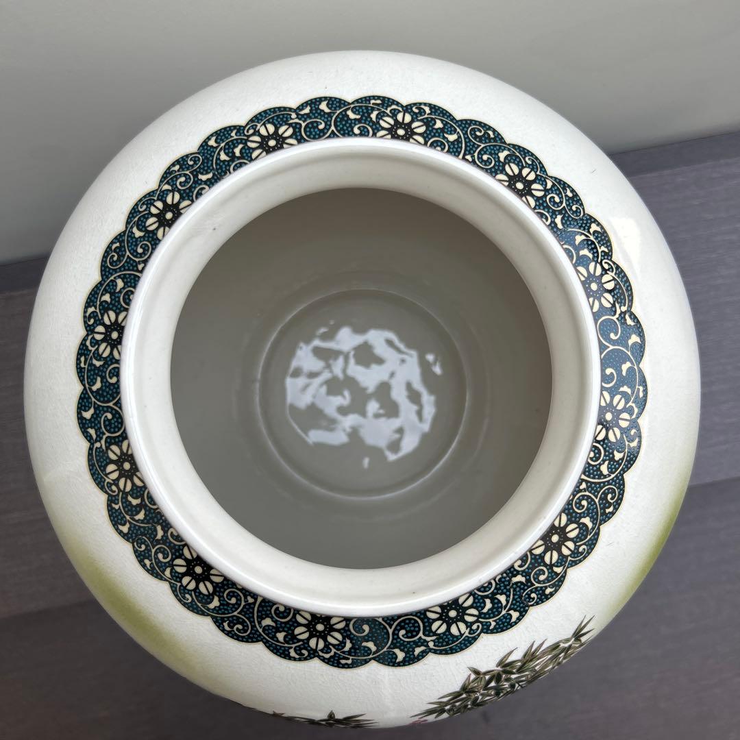 竹と桜の絵柄 陶器の壺