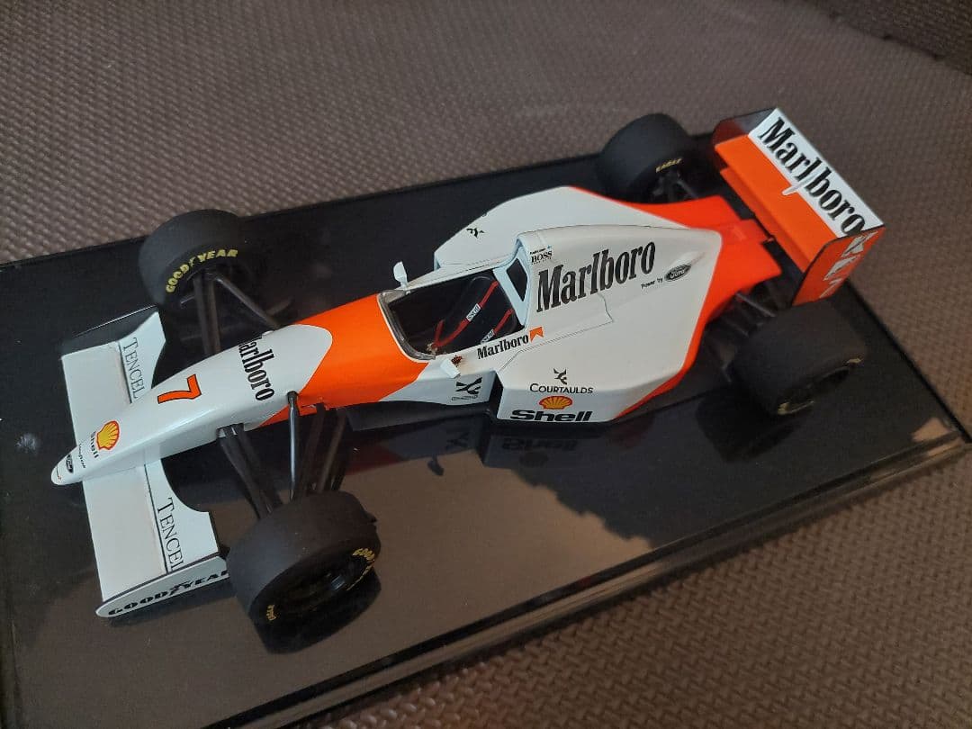 1/18 PMA　マクラーレン　MP4/8　M.ハッキネン　Marlboloロゴ