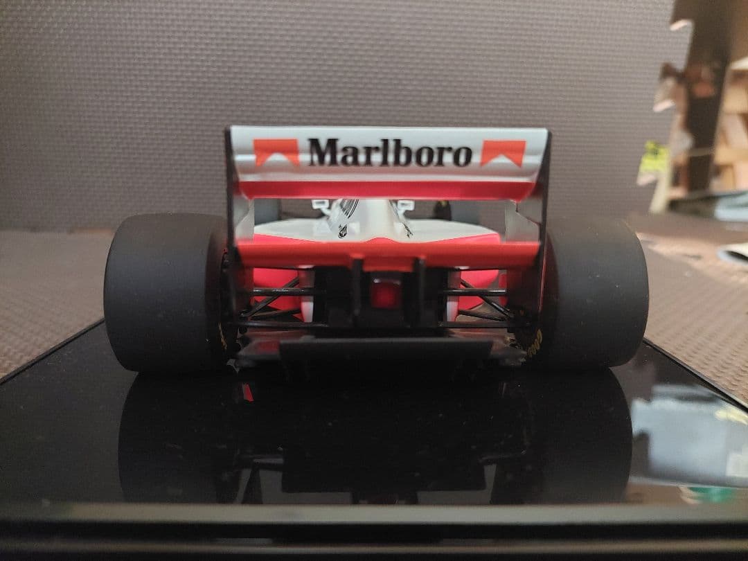 1/18 PMA　マクラーレン　MP4/8　M.ハッキネン　Marlboloロゴ