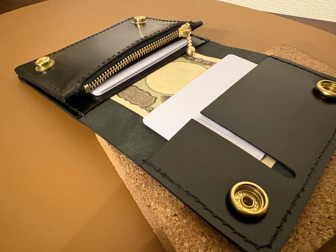 本革(馬革)トラッカーウォレット ショート　2層　二つ折 総手縫い 真鍮金具