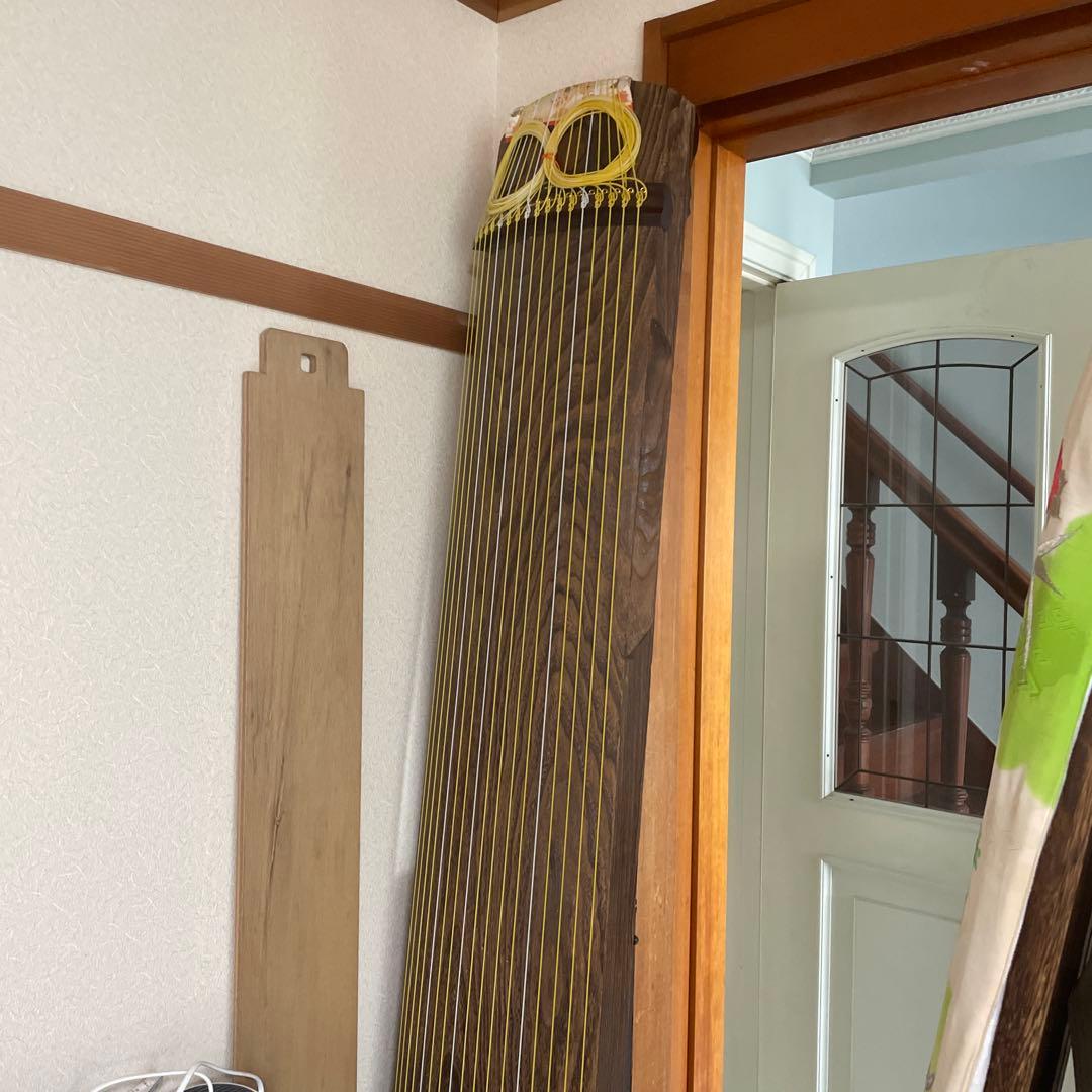 十七絃箏　ハンドル・キルティングカバー・琴柱・立奏台付きすぐ弾けます引き取り限定 17絃琴用 十七絃 立奏台A型・超薄型 （琴台/箏台） ケース付 ガタ止め