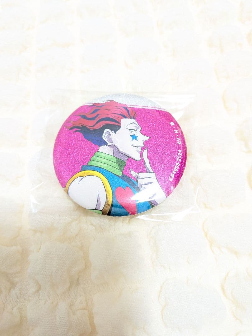 ハンターハンター ヒソカ 缶バッジ - メルカリ