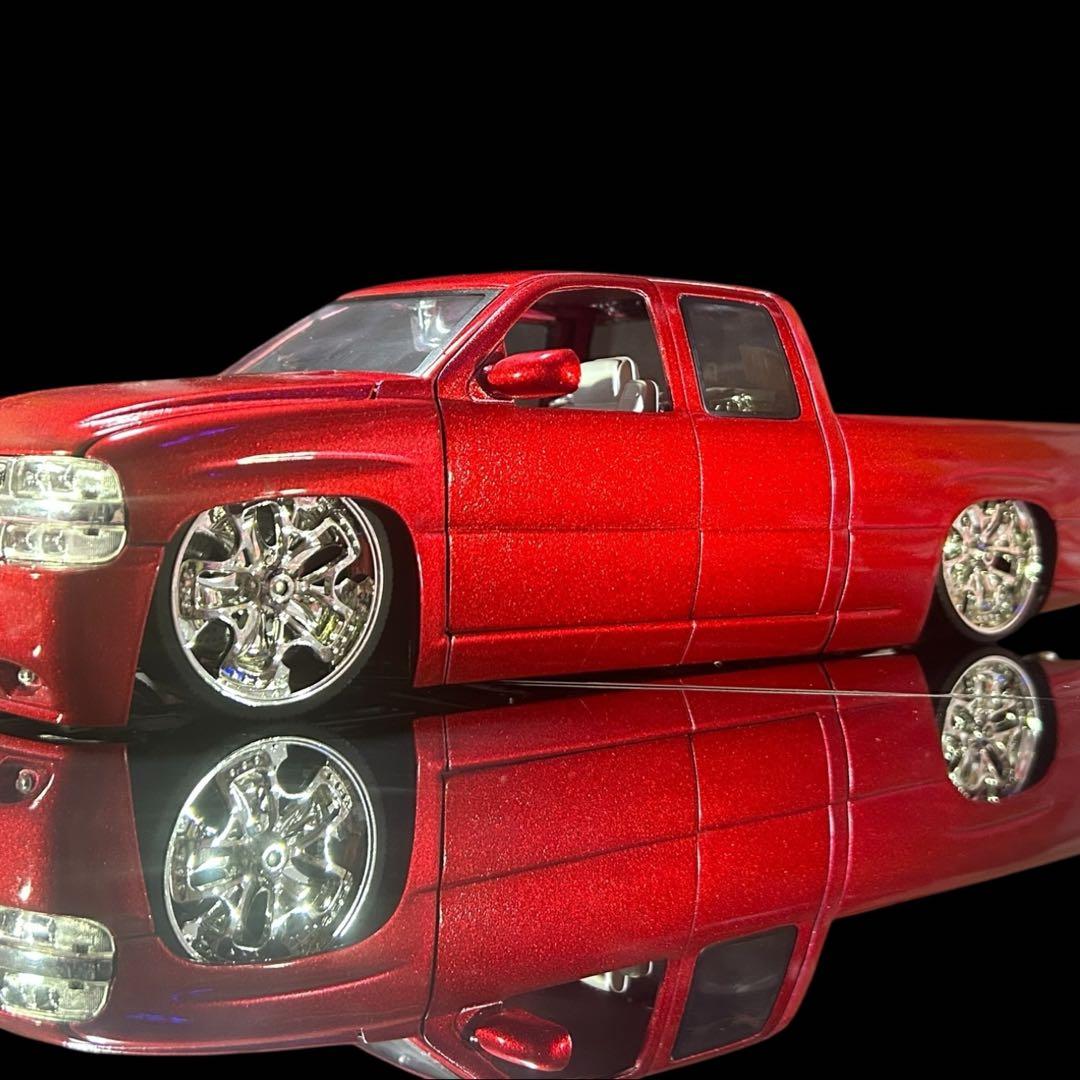 Jada Toys《 シボレー シルバラード ローライダー *トラッキン 》開封