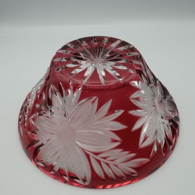 オールドバカラ　ボウル・大鉢　赤色被せ花模様レリーフカット　1.5Kg