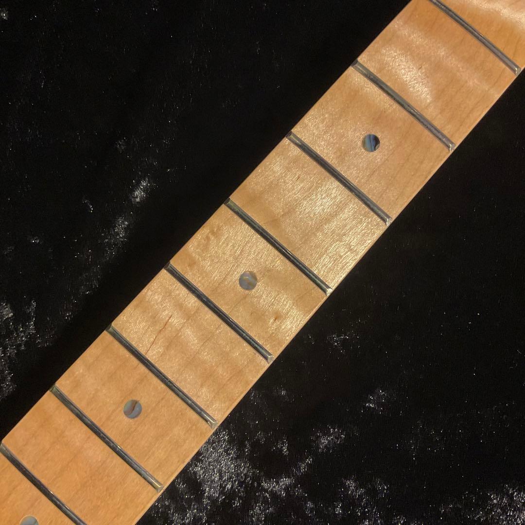 カナダ産フレイムメイプル エレキギターネック ストラトキャスター