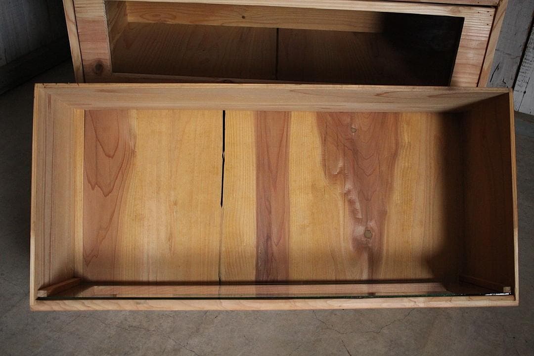 前面ガラスの引き出し4段　食器棚　シャツケース　収納棚　古家具