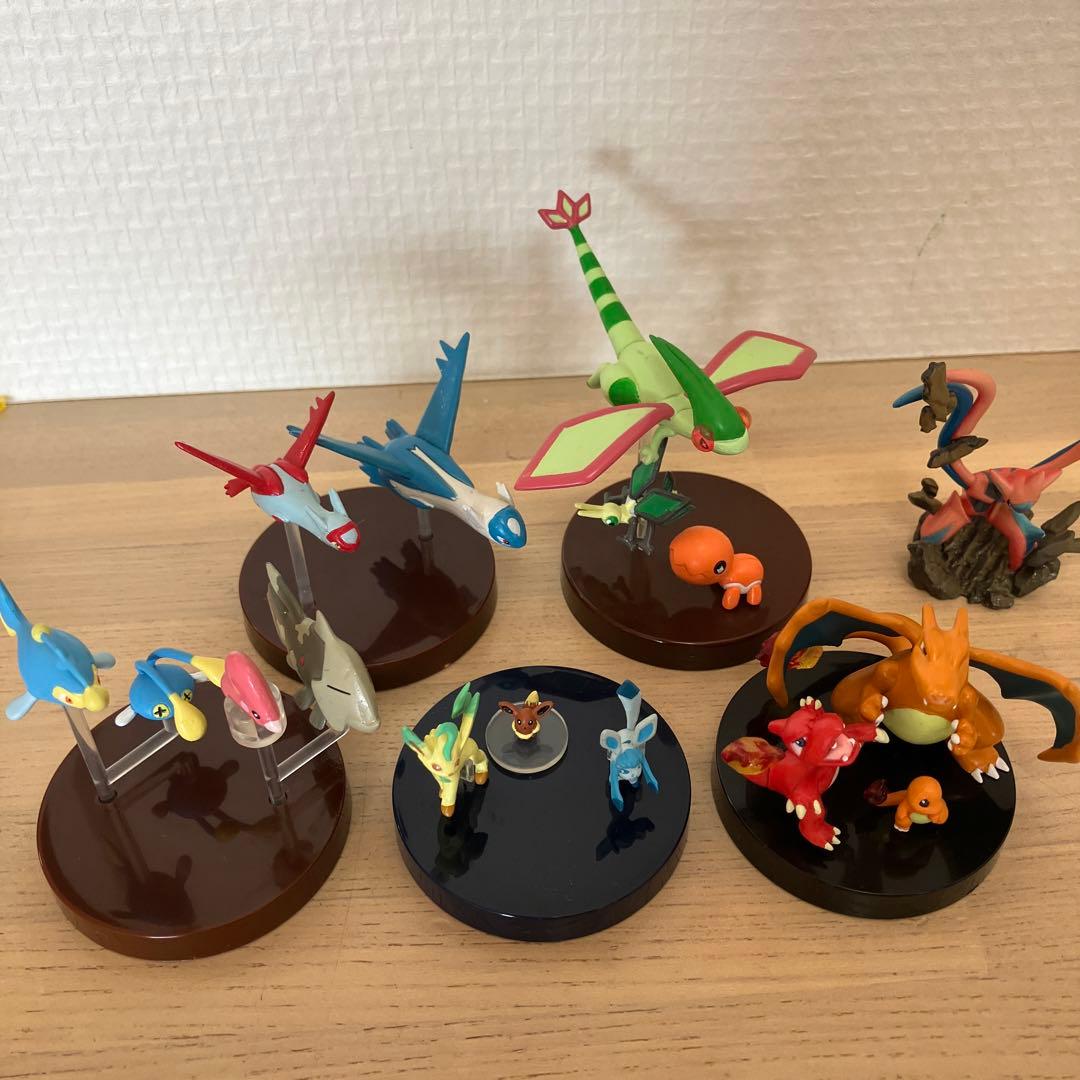 立体ポケモン図鑑　フィギュア　レア